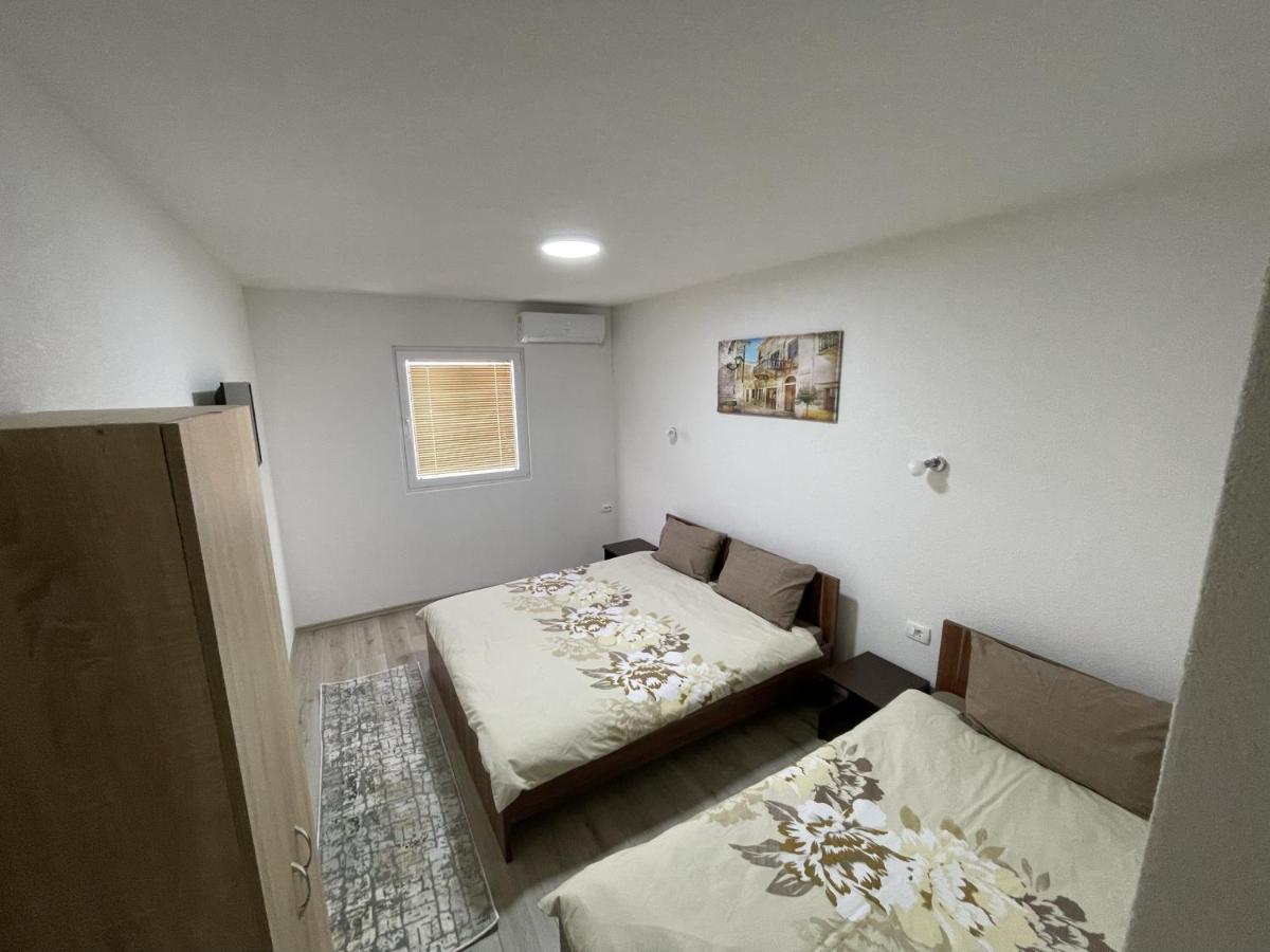 Vila 5 Hotel Prilep Exterior photo