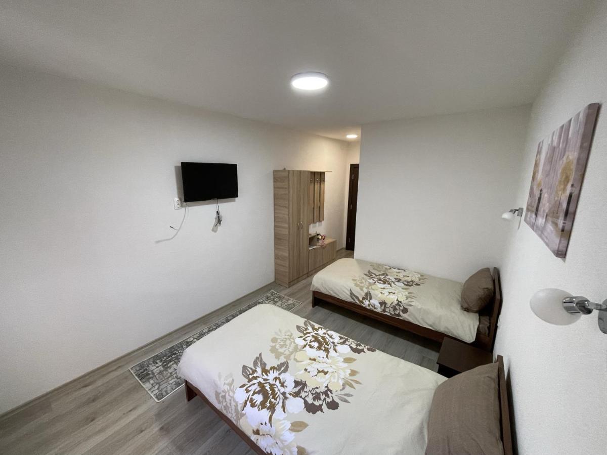 Vila 5 Hotel Prilep Exterior photo